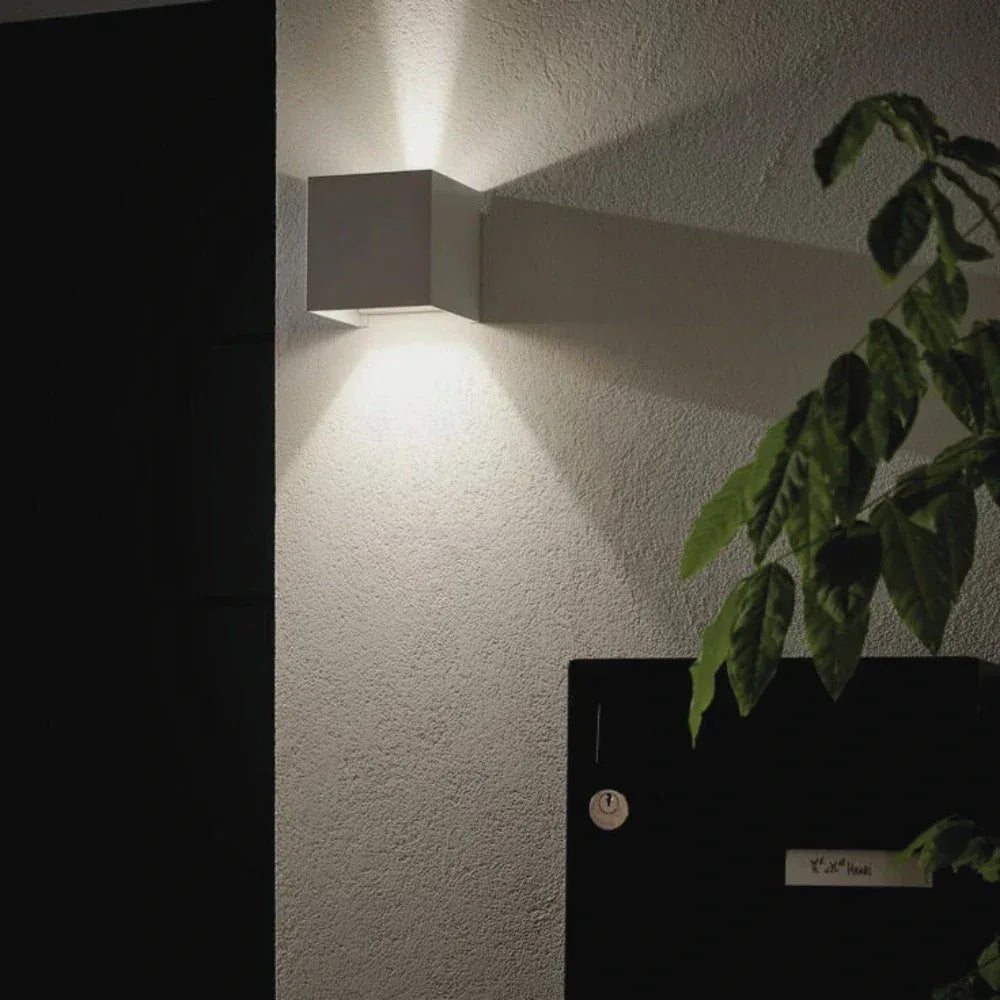 Adjustable Wall Light - illumexa