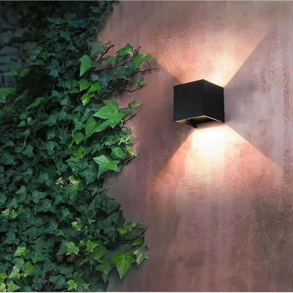 Adjustable Wall Light - illumexa