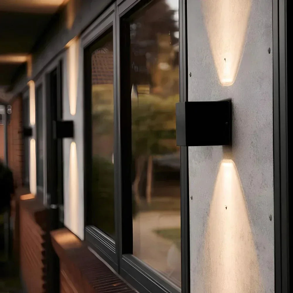 Adjustable Wall Light - illumexa