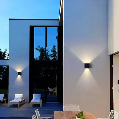 Adjustable Wall Light - illumexa