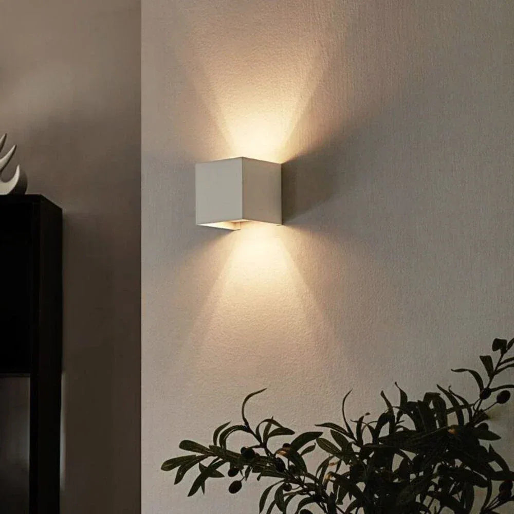 Adjustable Wall Light - illumexa