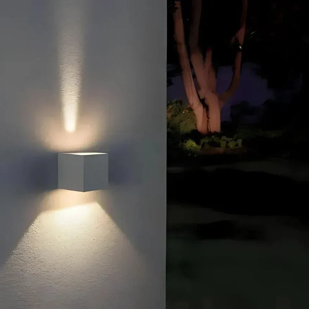 Adjustable Wall Light - illumexa