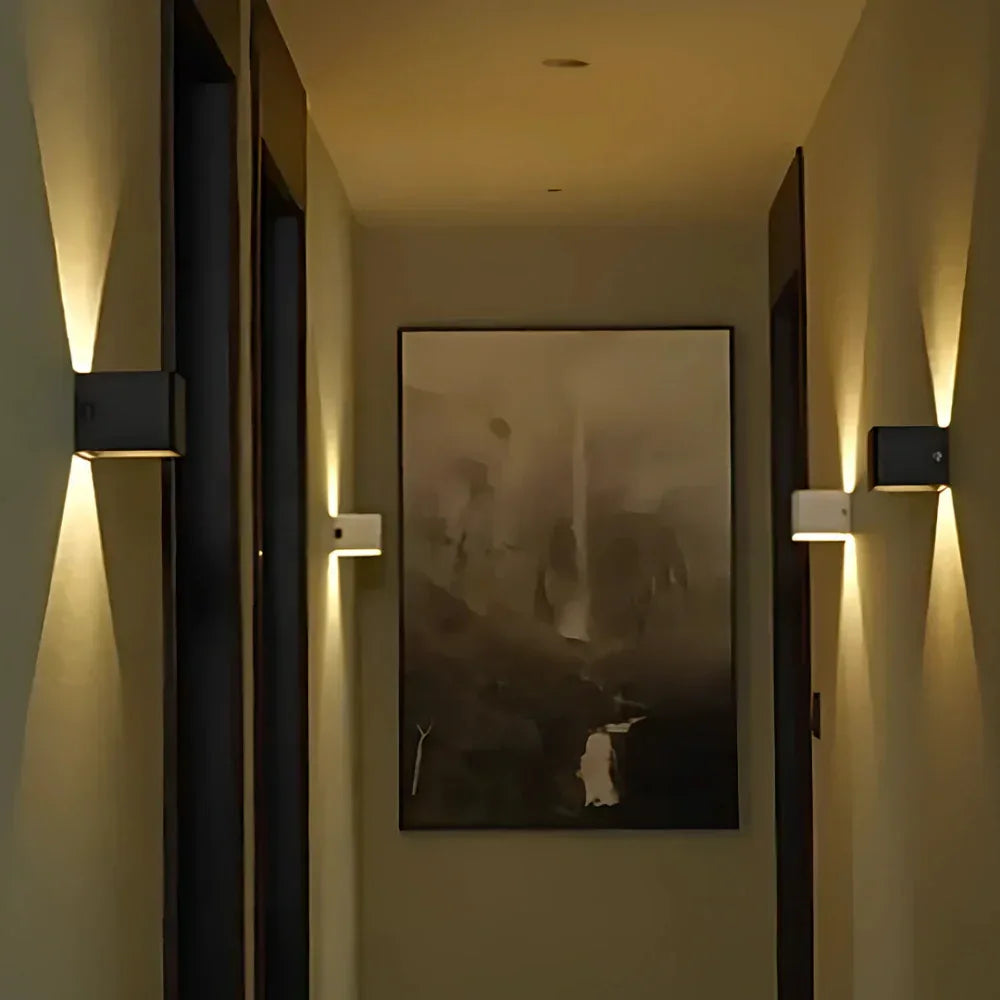 Adjustable Wall Light - illumexa