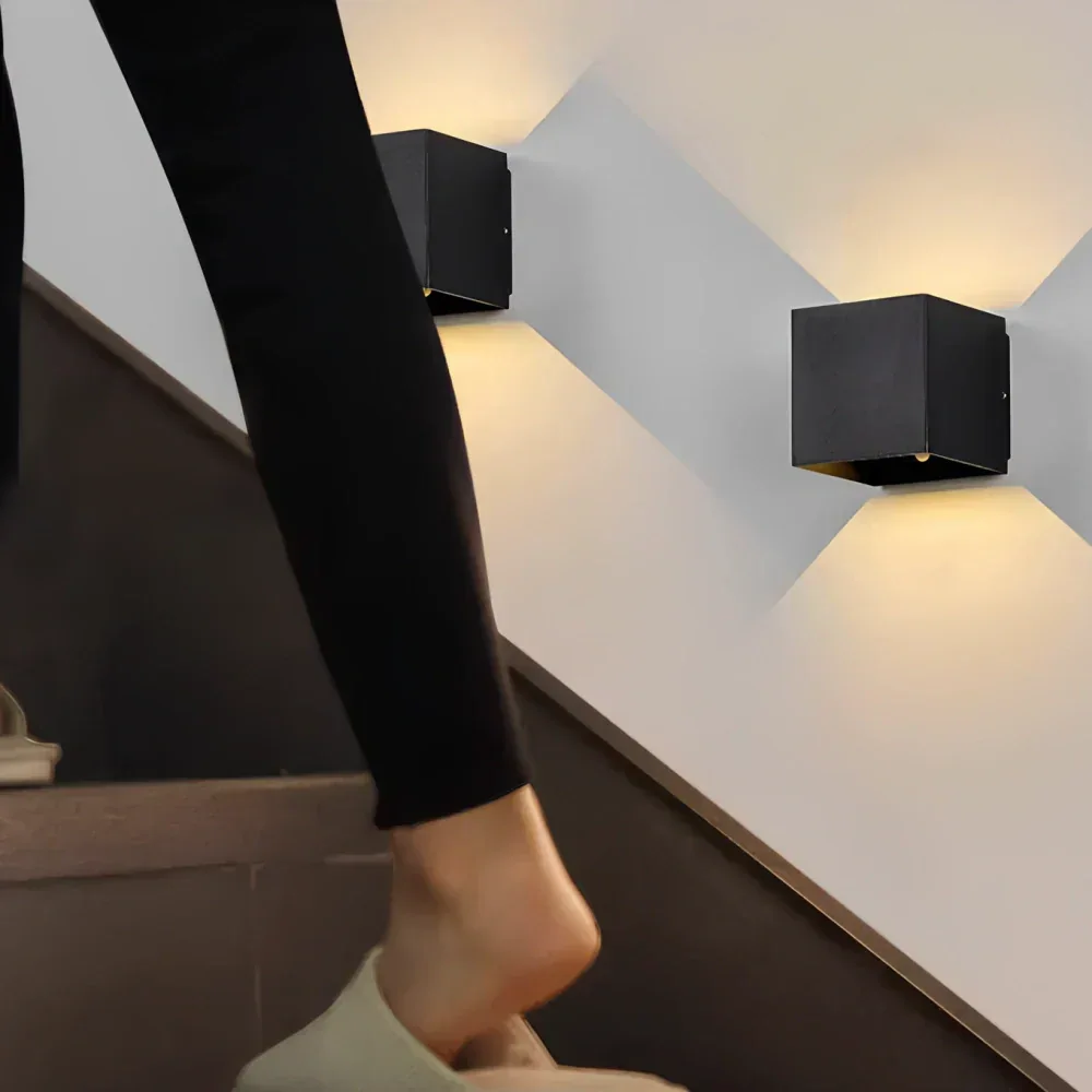 Adjustable Wall Light - illumexa