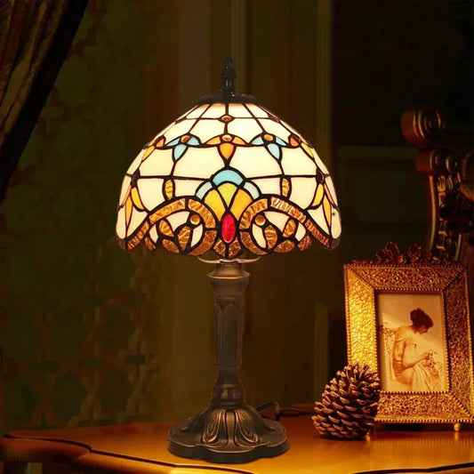 Antique Stained Glass Lamp - illumexa