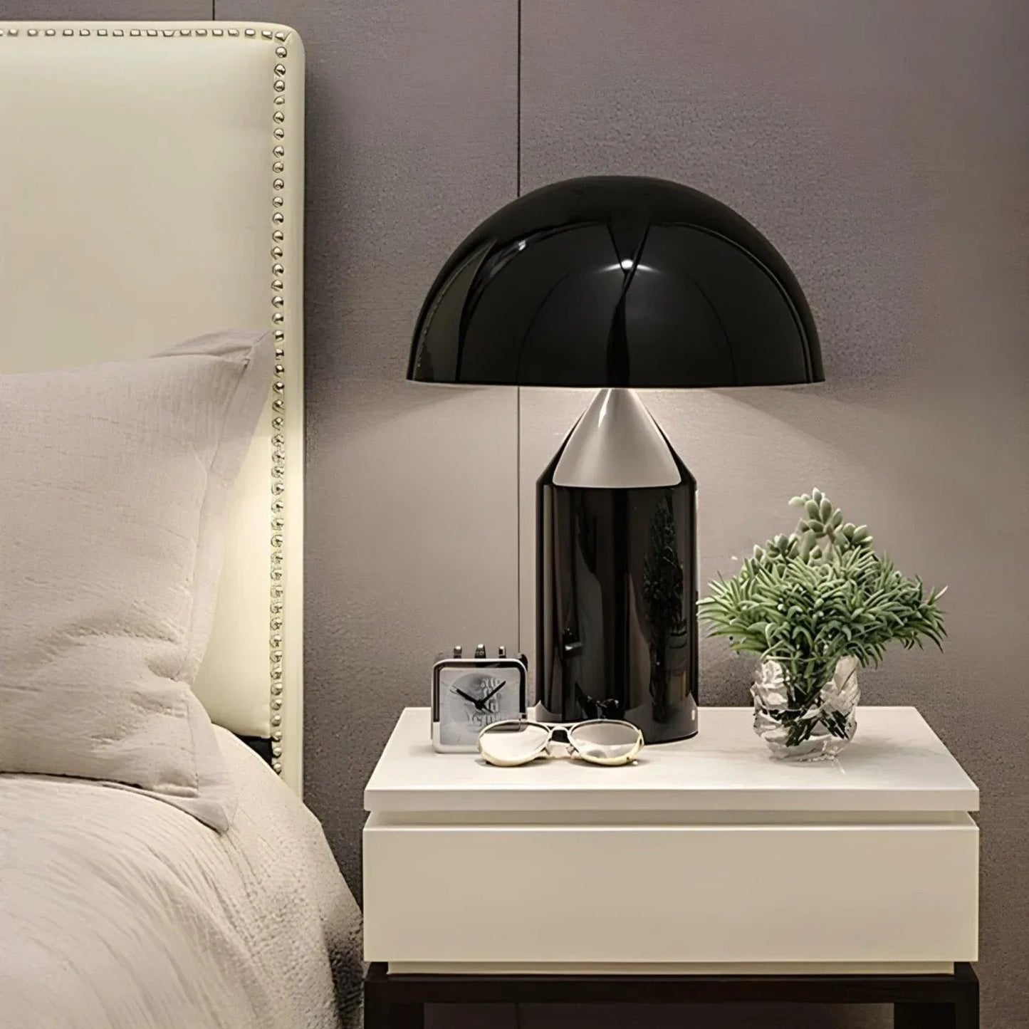 Aurelia™ Table Lamp - illumexa